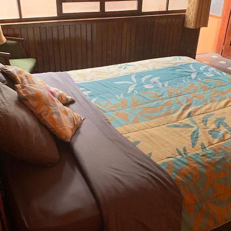 Hostel Santa Canela Cuenca Luaran gambar