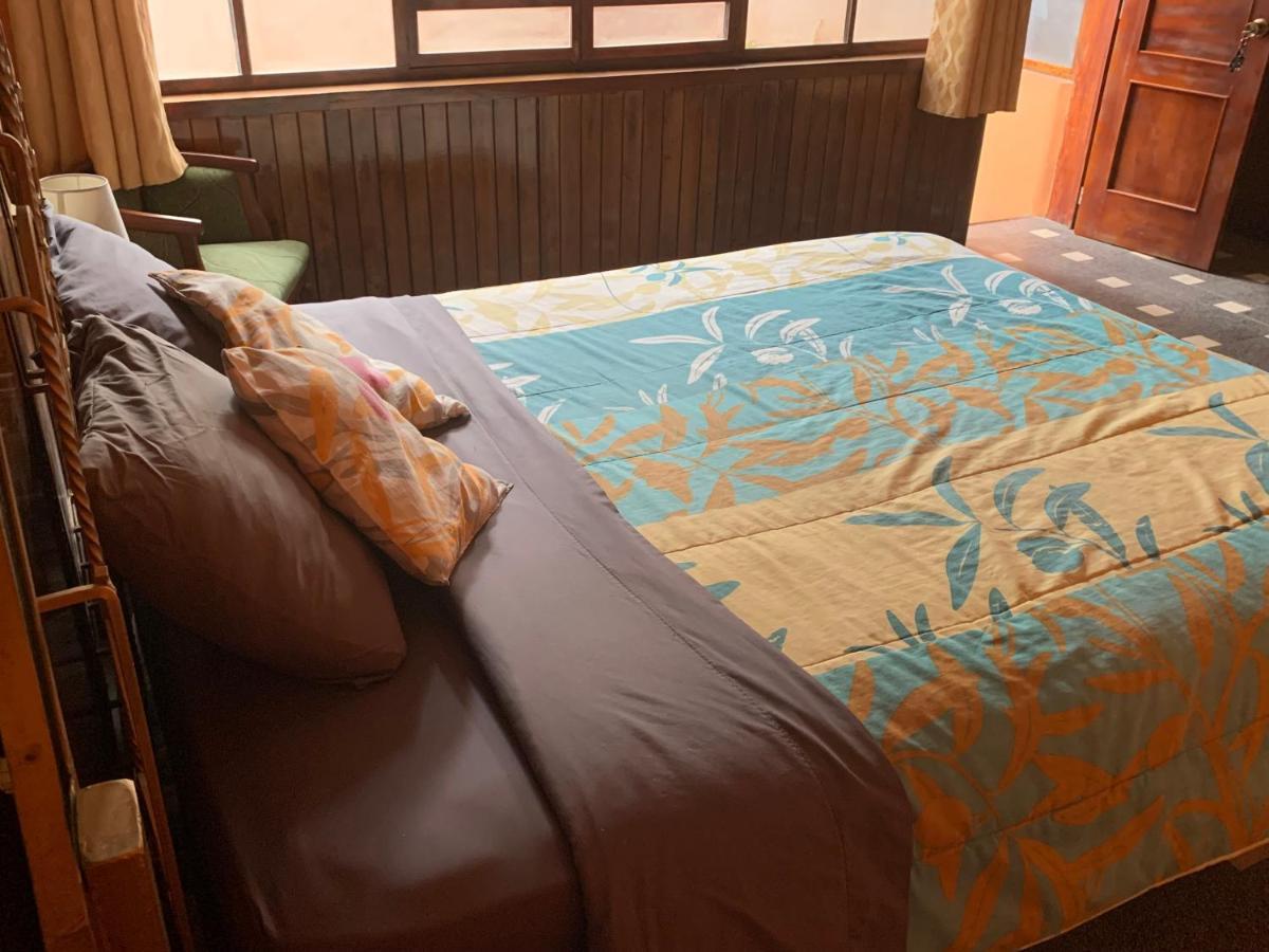 Hostel Santa Canela Cuenca Luaran gambar
